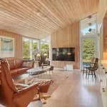 Nyaraló Elisenda - 2-2km From The Sea By Interhome